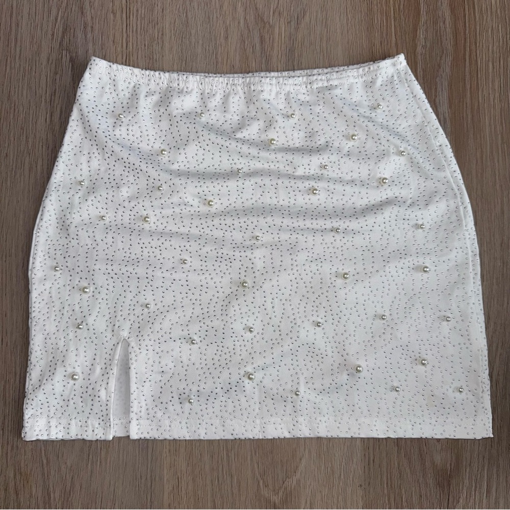 White & Silver Pearl Bridal Mini Skirt - Size Medium